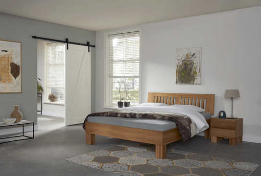 Betty – Transparent Oil Oak with Vertical Lift